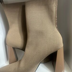 Zara Beige Heeled Boots